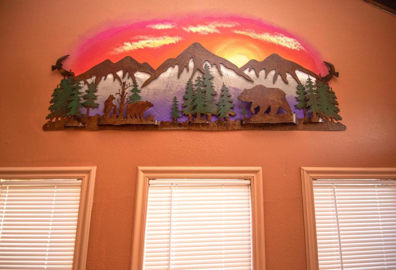 Huge Ruidoso Retreat With Game Room, Pool, 2 Balconies, 2 Kitchens - Sleeps 17! Zewnętrze zdjęcie